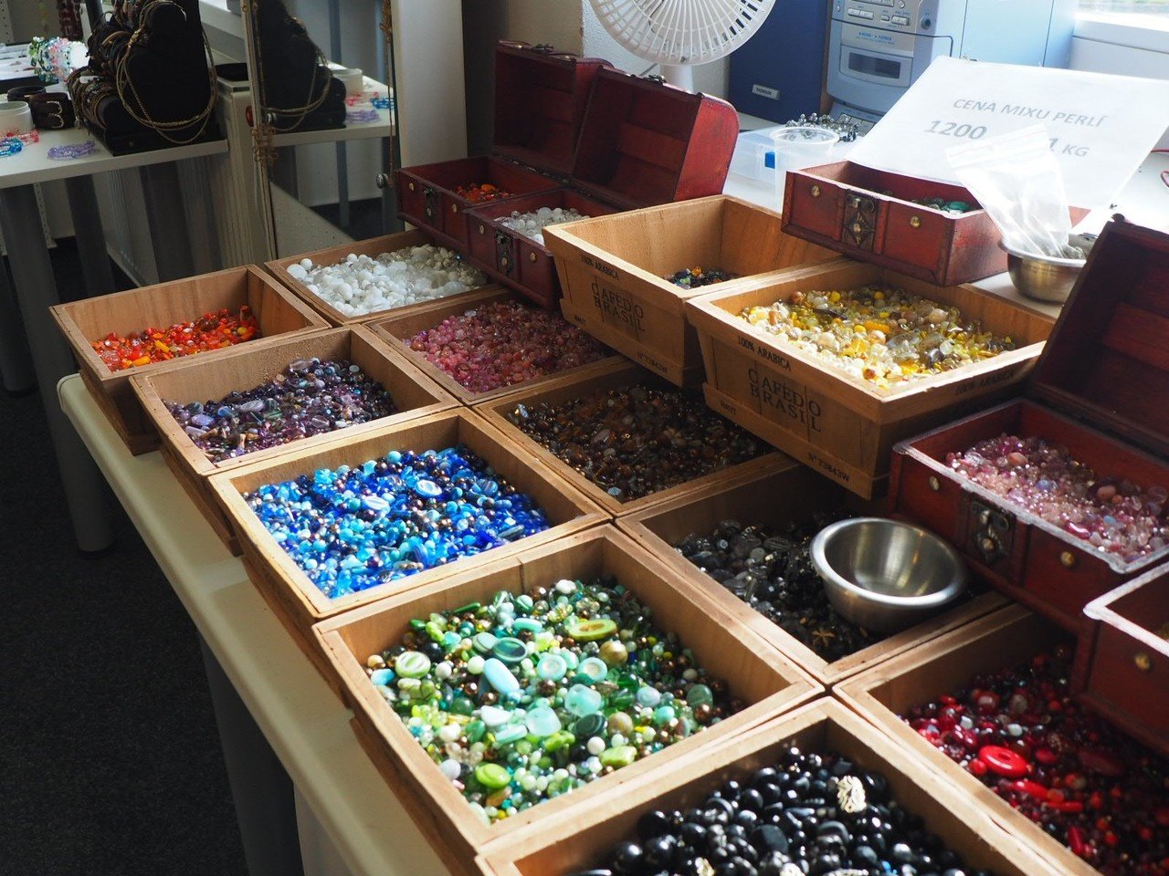 チェコCZ GLASS工房作家ものりんご