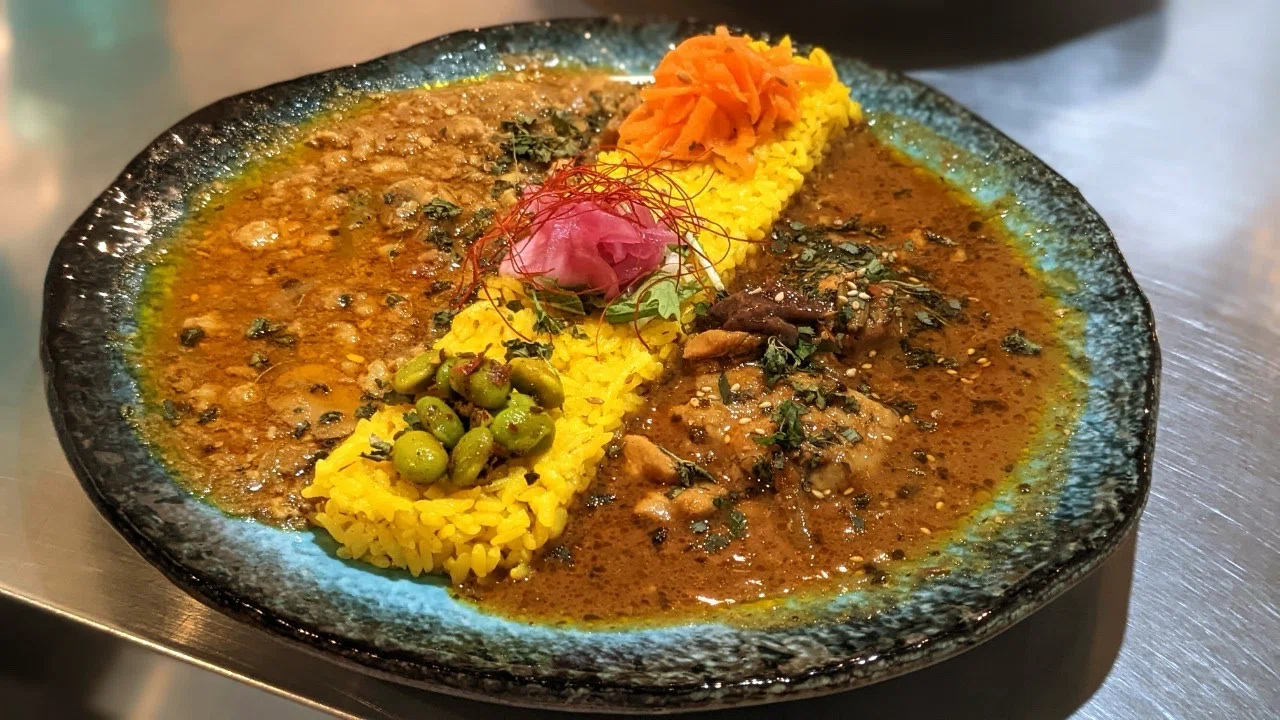 🍛カレーのお店 l 銀座で出会う、“月のように優しく香る”スパイス