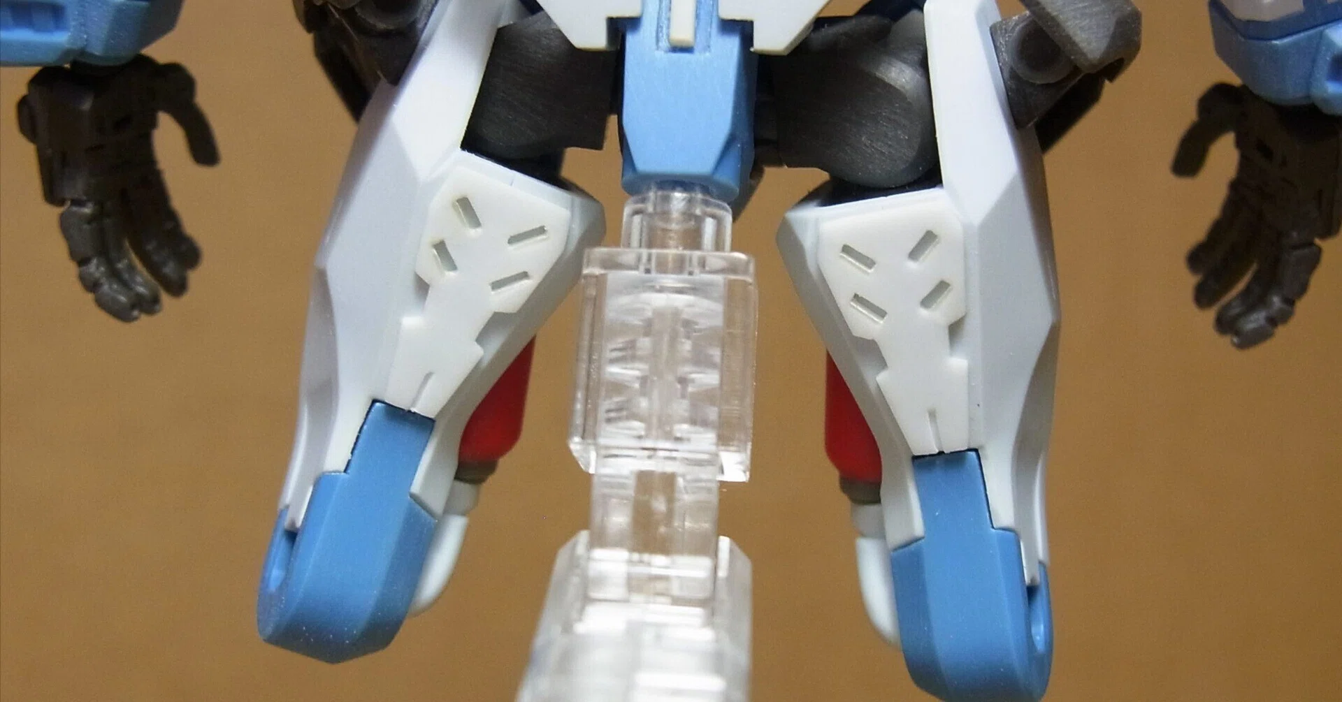 HG GQuuuuuuX (ジークアクス)】制作パート3 (太ももの加工と太もも裏側