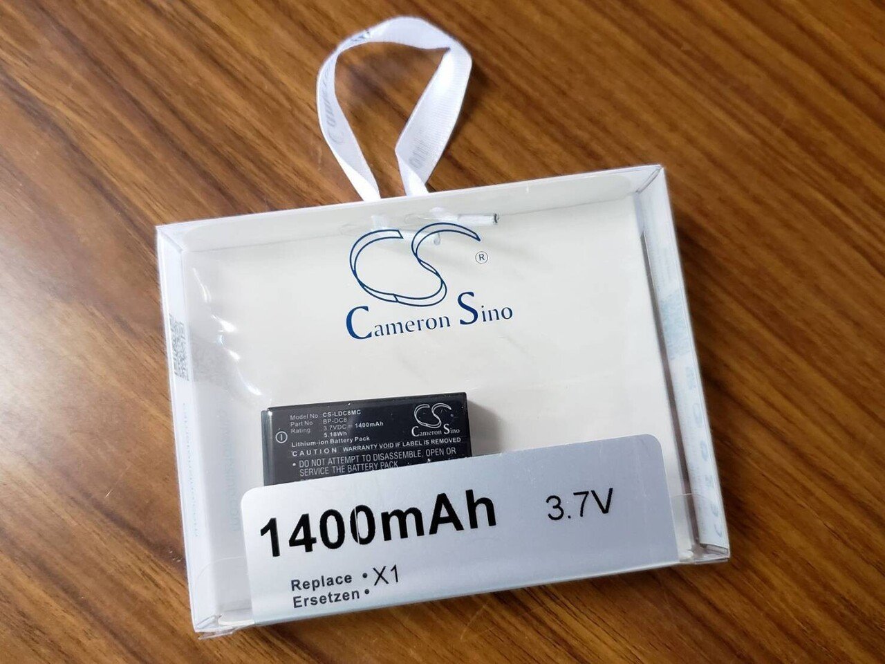 ライカのカメラ「Leica X vario」の予備バッテリーとして、大手互換