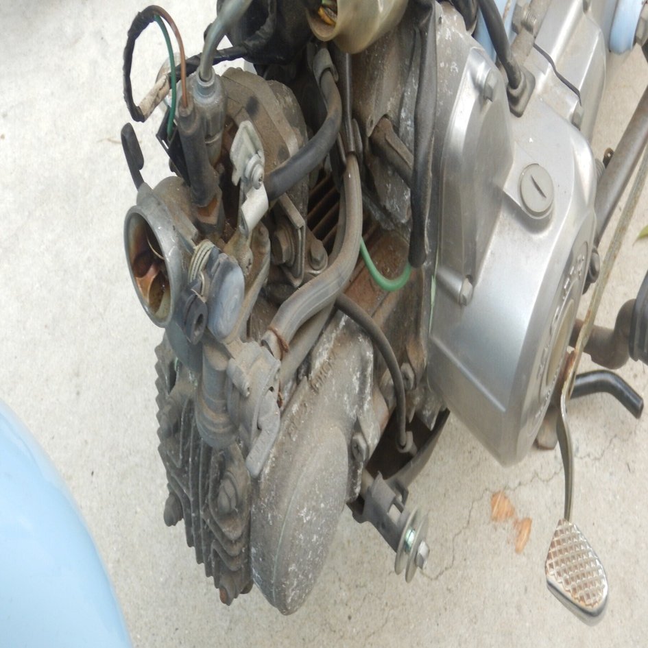 リトルカブ3速キャブエンジン リトルカブ整備（キャブレターを替える）｜フランキー