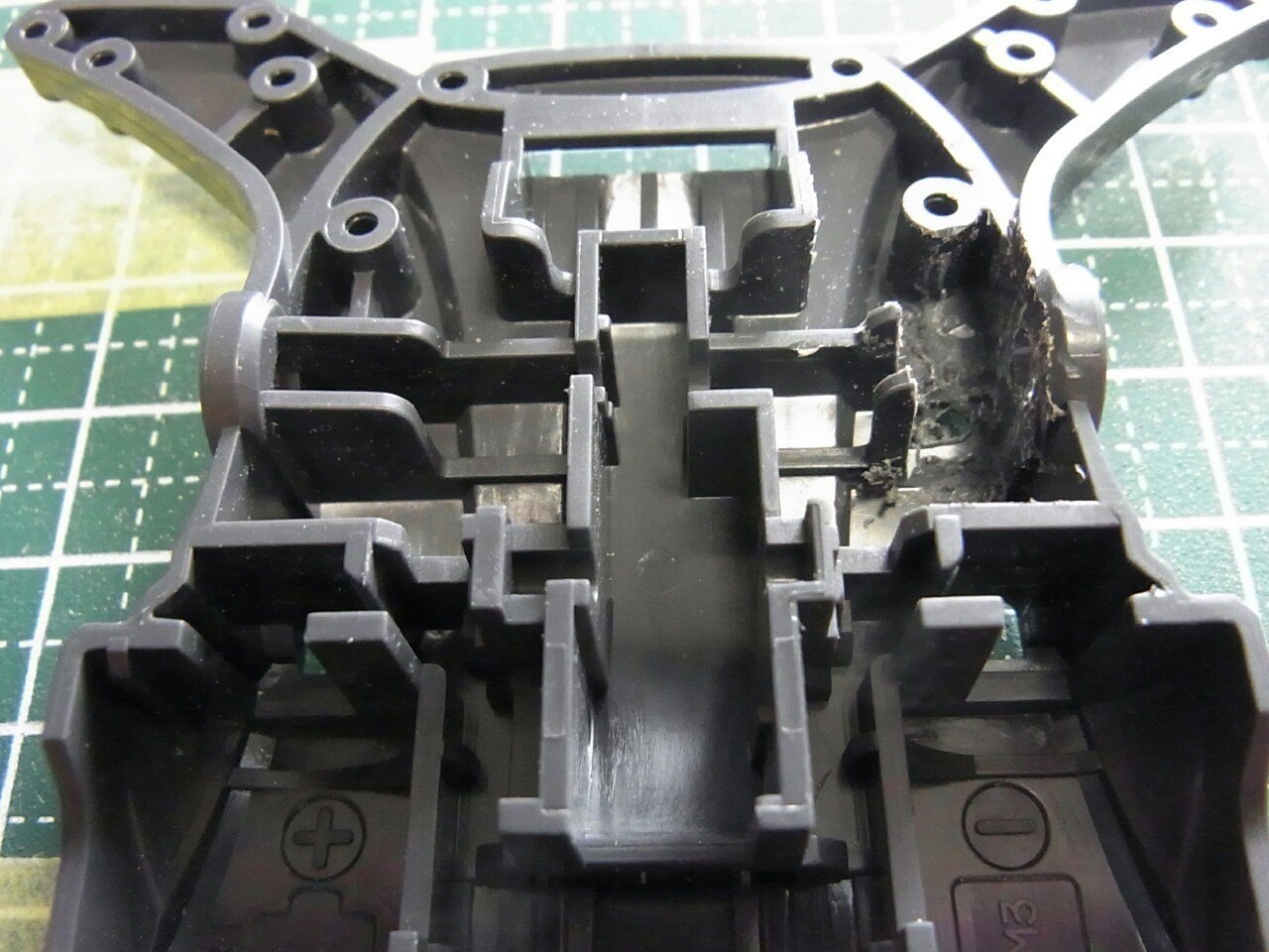 ミニ四駆】MAシャーシシャフトストッパーサス作成講座【基本無料