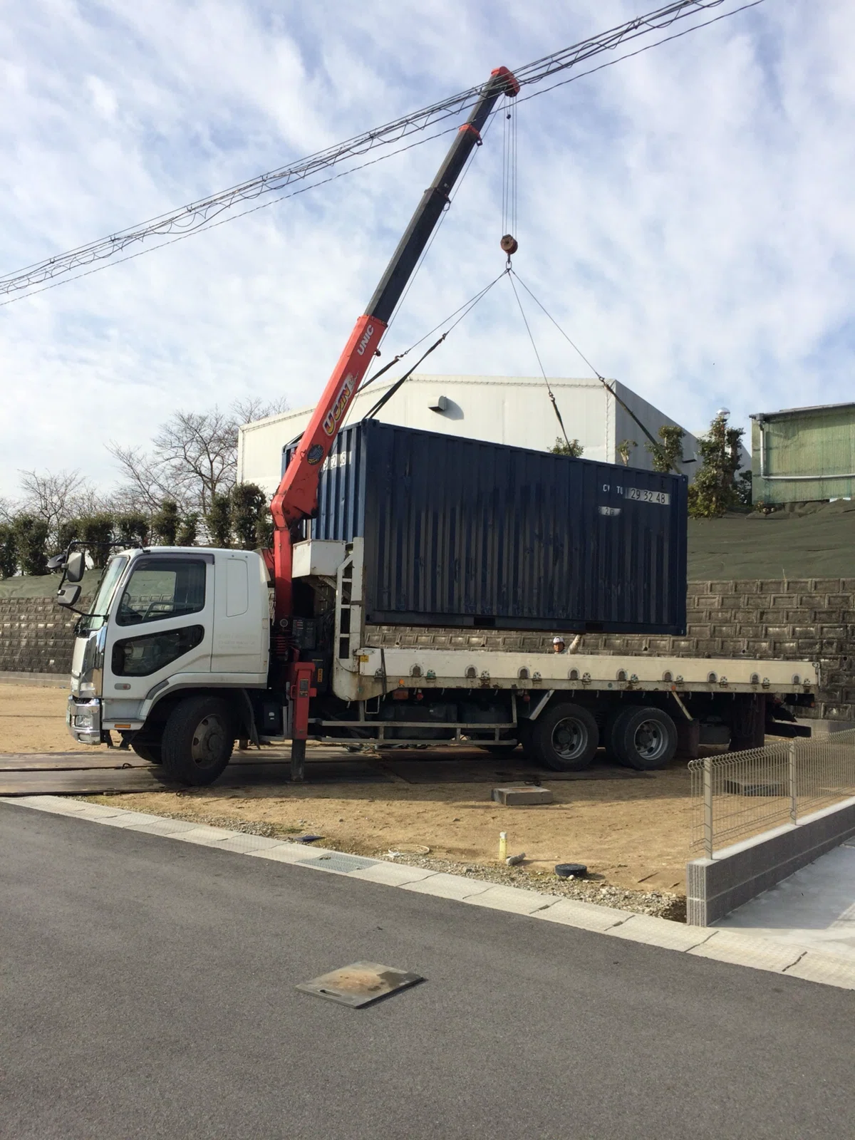 “Even adults need a secret base.” — Why I chose a container｜KICHI CRAFT ...