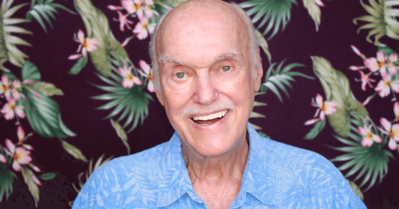 追悼 ラム ダス Ram Dass を偲んで ビー ヒア ナウ 代々木アンダーザライト ヨガスクール Utl Note