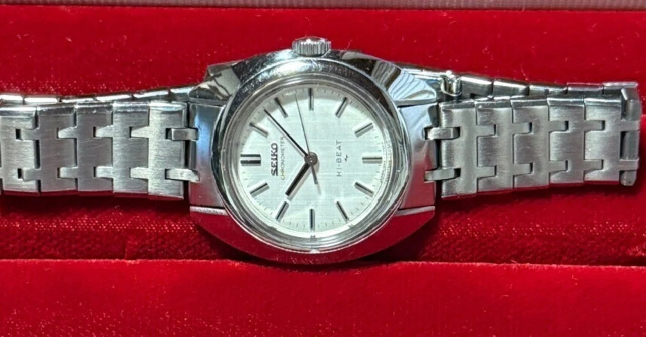 W232 1円スタート 美品 SEIKO セイコー 腕時計 1E20-6140 QZ カラー 