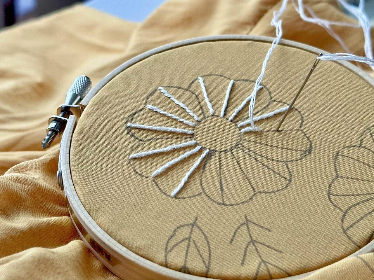 育休中刺繍作家の最近（エッセイ）｜はなこまち/刺繍作家