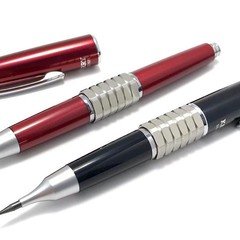 廣瀬鐡筆堂　双頭式芯ホルダー 廣瀬鐡筆堂の双頭式芯ホルダーを手に入れました。金属の質感とデザイン