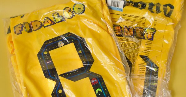浅野拓磨の「初得点ユニ」に！マジョルカが1試合限定の特別