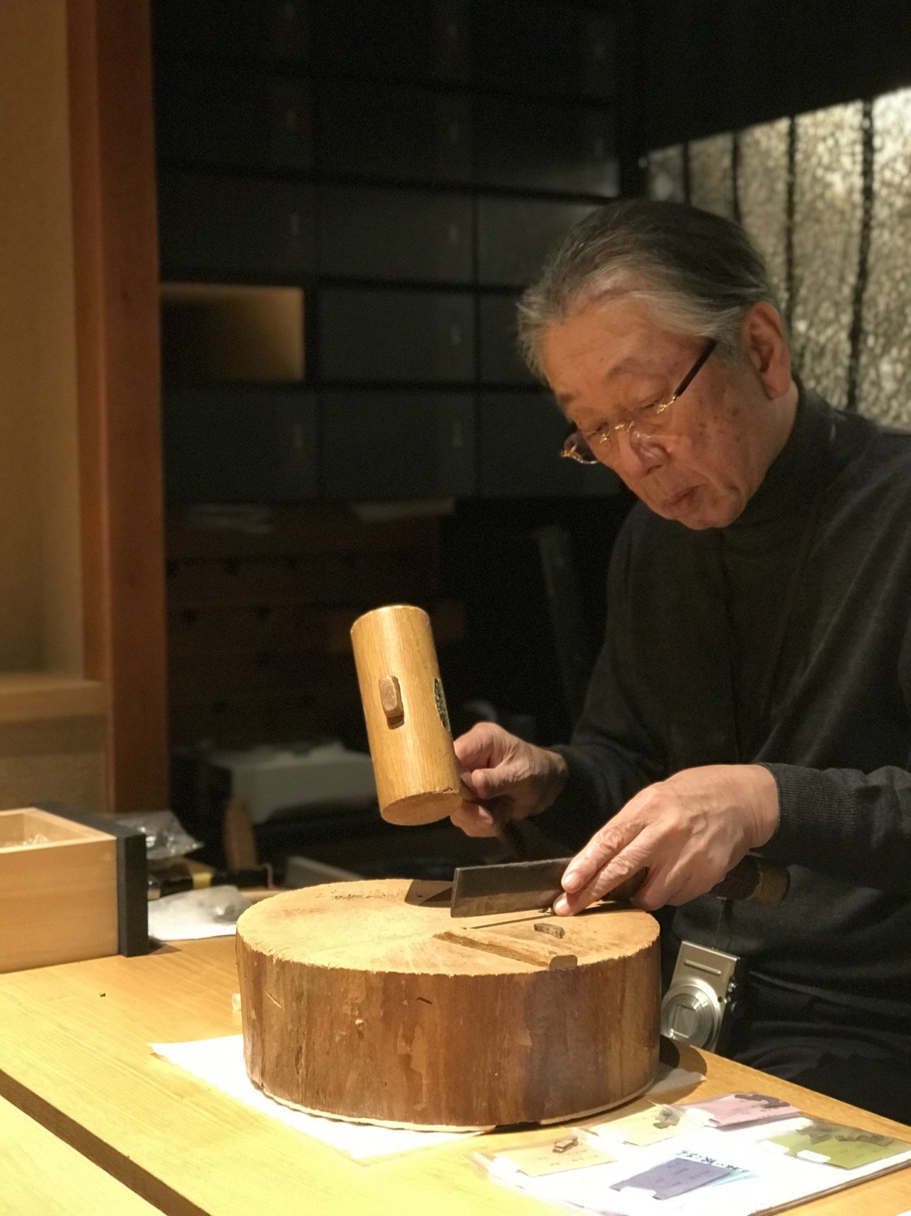 200年の系譜を持つ家業を継いでみる～香木・香道具店 麻布 香雅