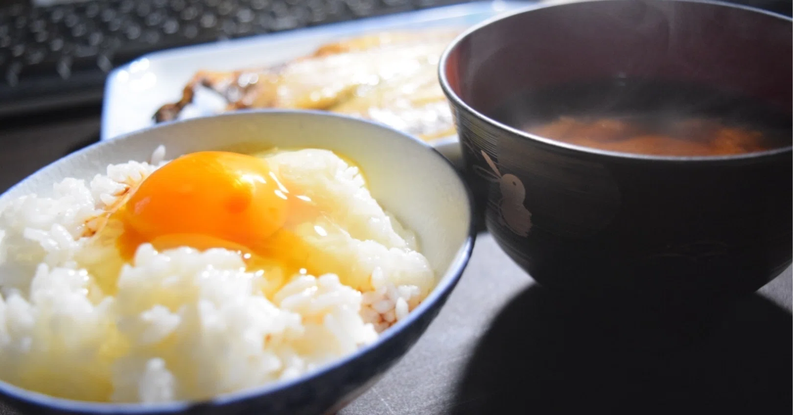 アメリカで自己責任卵かけご飯｜よもぎ