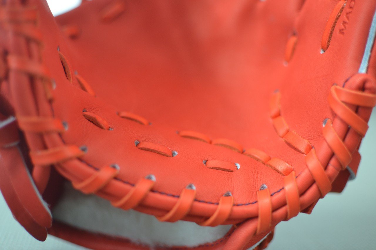 アンダーアーマーのグローブはなぜ美しいのか。｜アンダーアーマーの