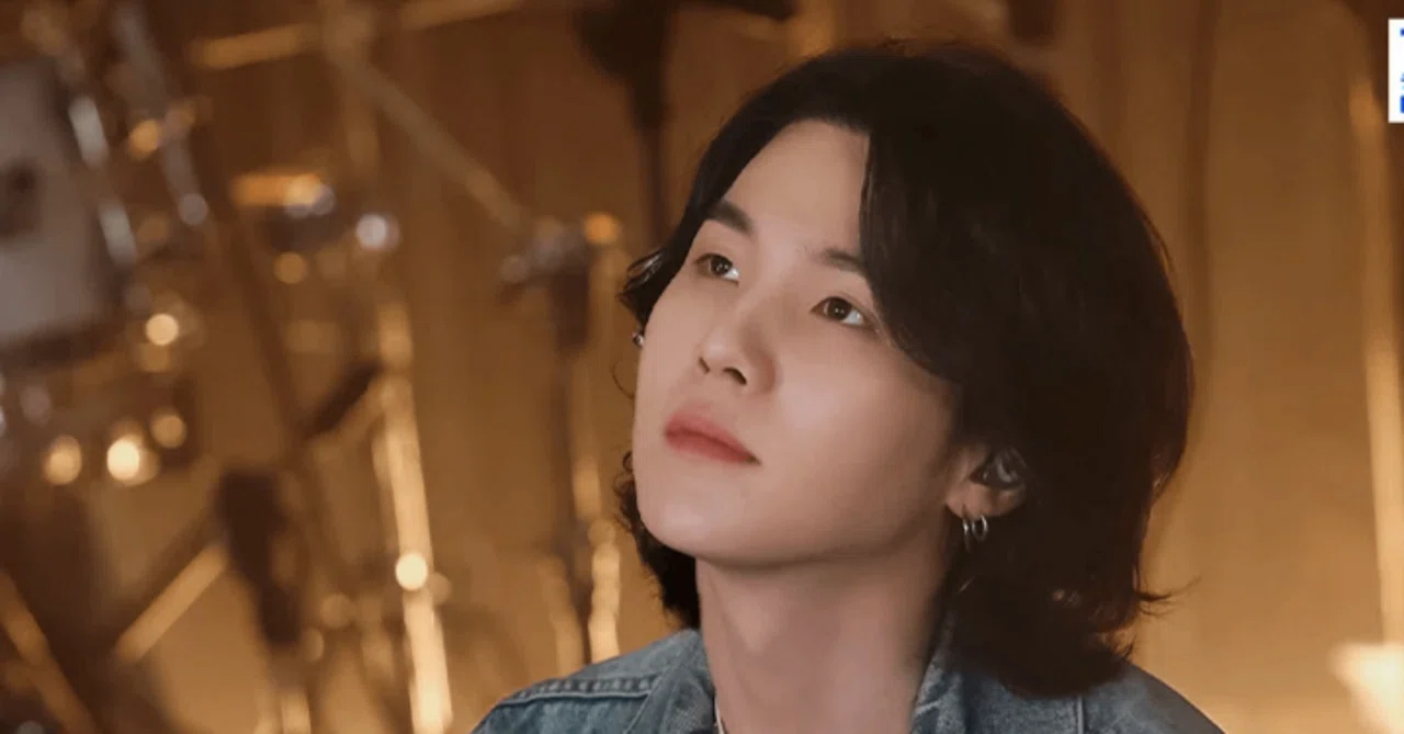 SUGA / Agust D 静と轟 を行き来するプロデューサー・ラッパー|BTS