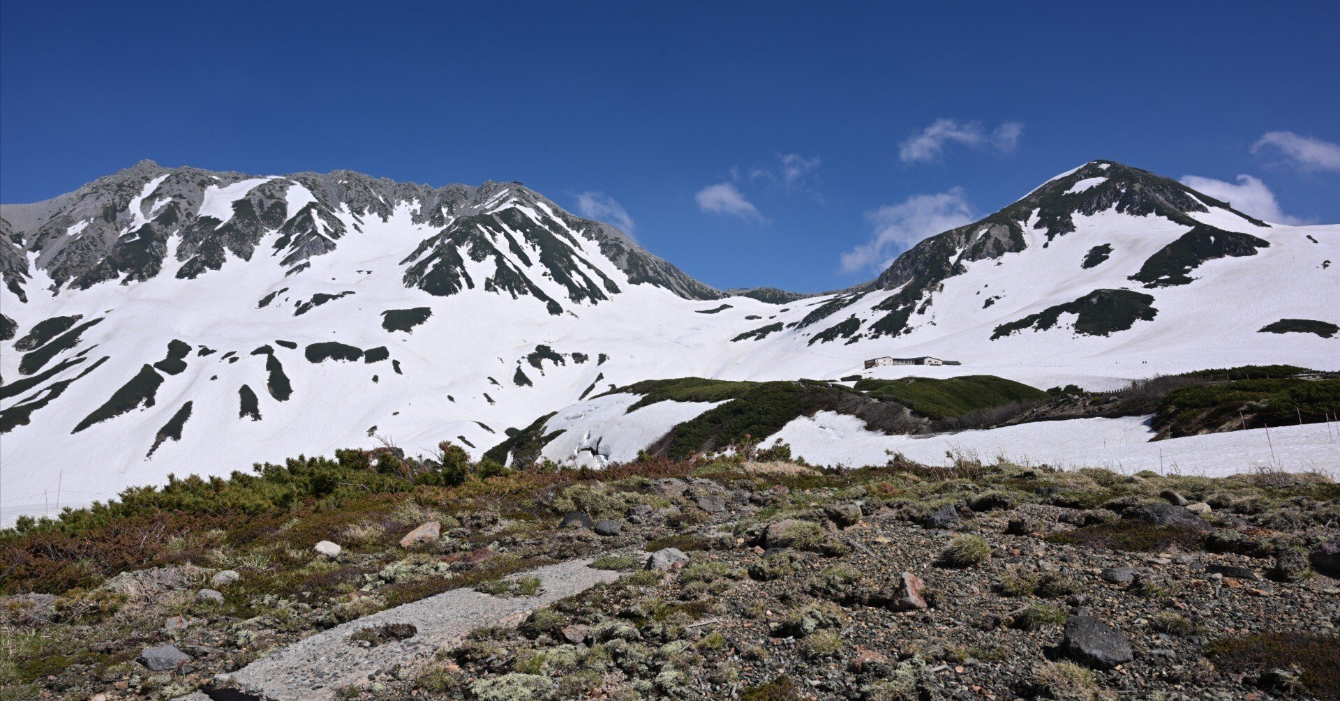 Z 24-70mm f/4 S 山をゆく｜シェル