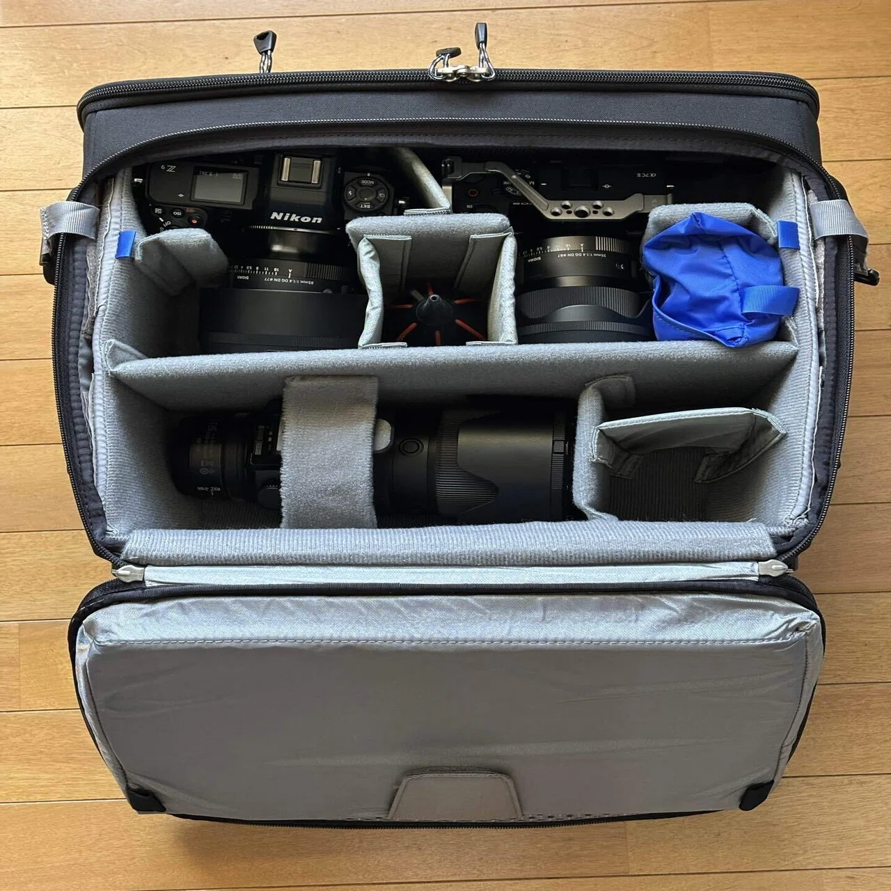 お勧めのカメラバッグ！シンクタンクフォト エアポートナビゲーター 