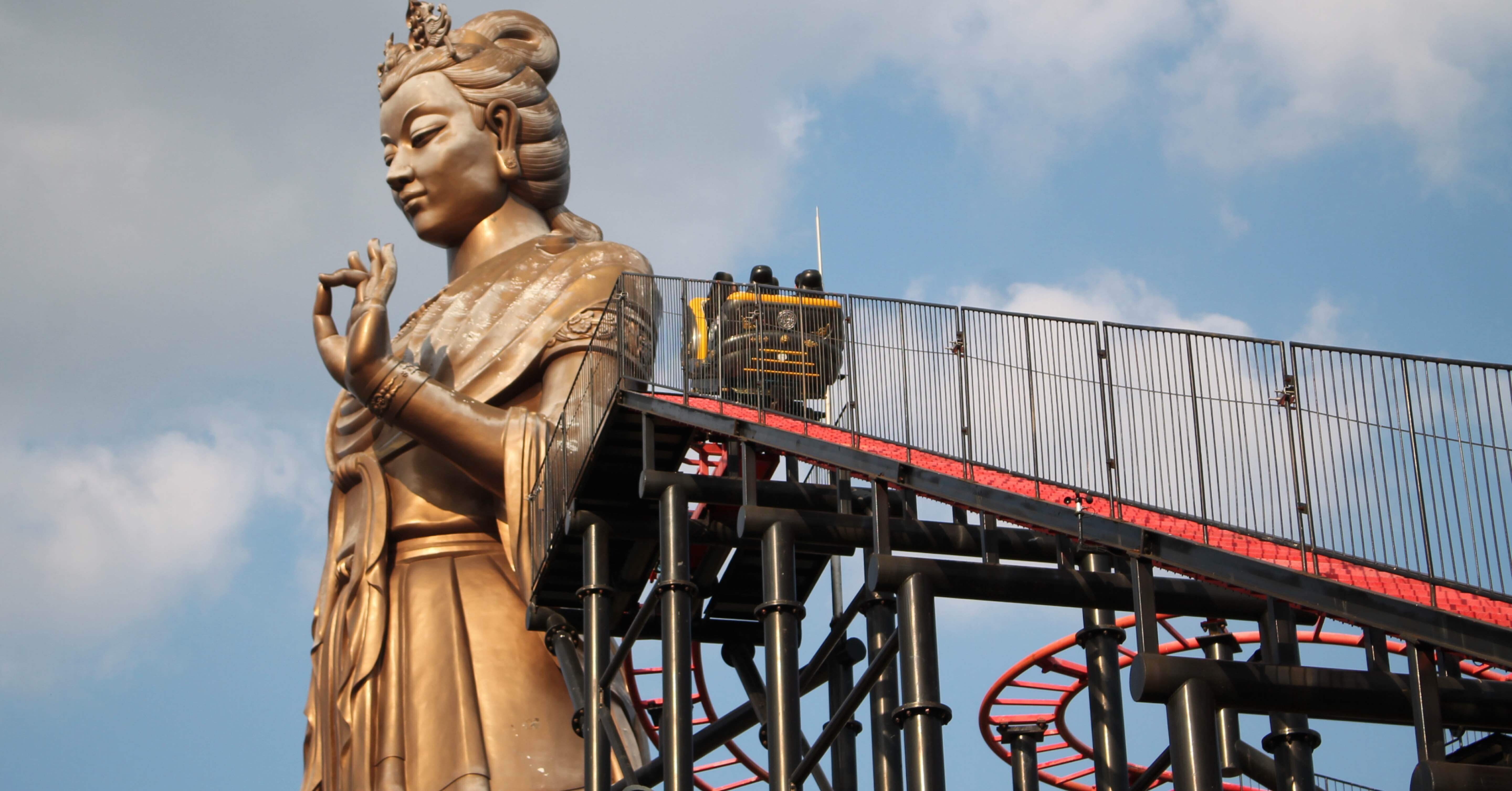 独り言】海外で出会った奇妙なジェットコースター｜絶叫ぶらり旅@ゆ-き