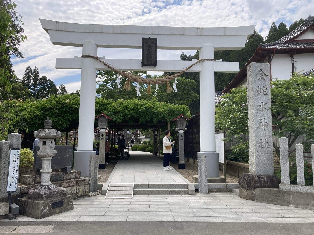 金運】金蛇水神社に行ってきた｜Ser Khs