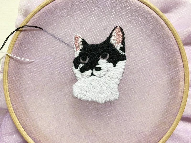 刺繍過程 オーダー頂いた刺繍ブローチの制作過程 Yuki Note