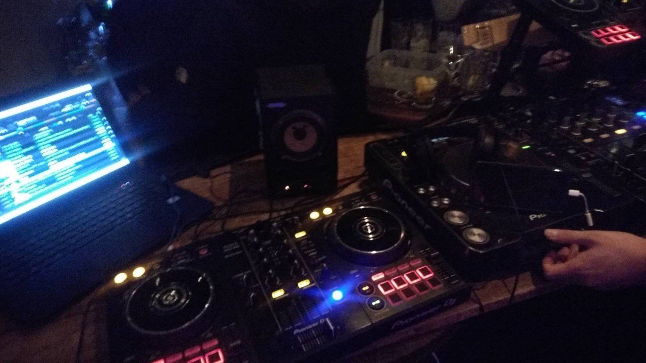 ｄｊブースって暗いよね Dj Carsea かーしー Note