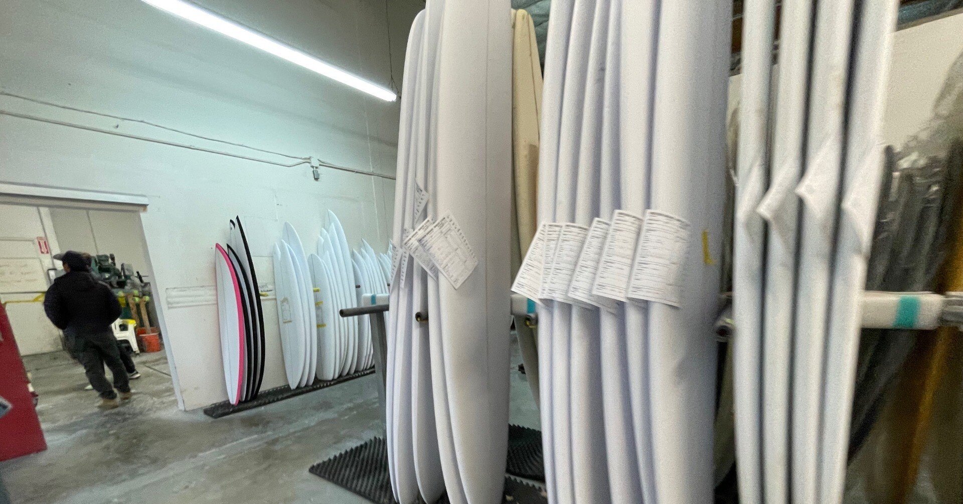 マシンシェイプとハンドシェイプ」真実｜Surfing hakase