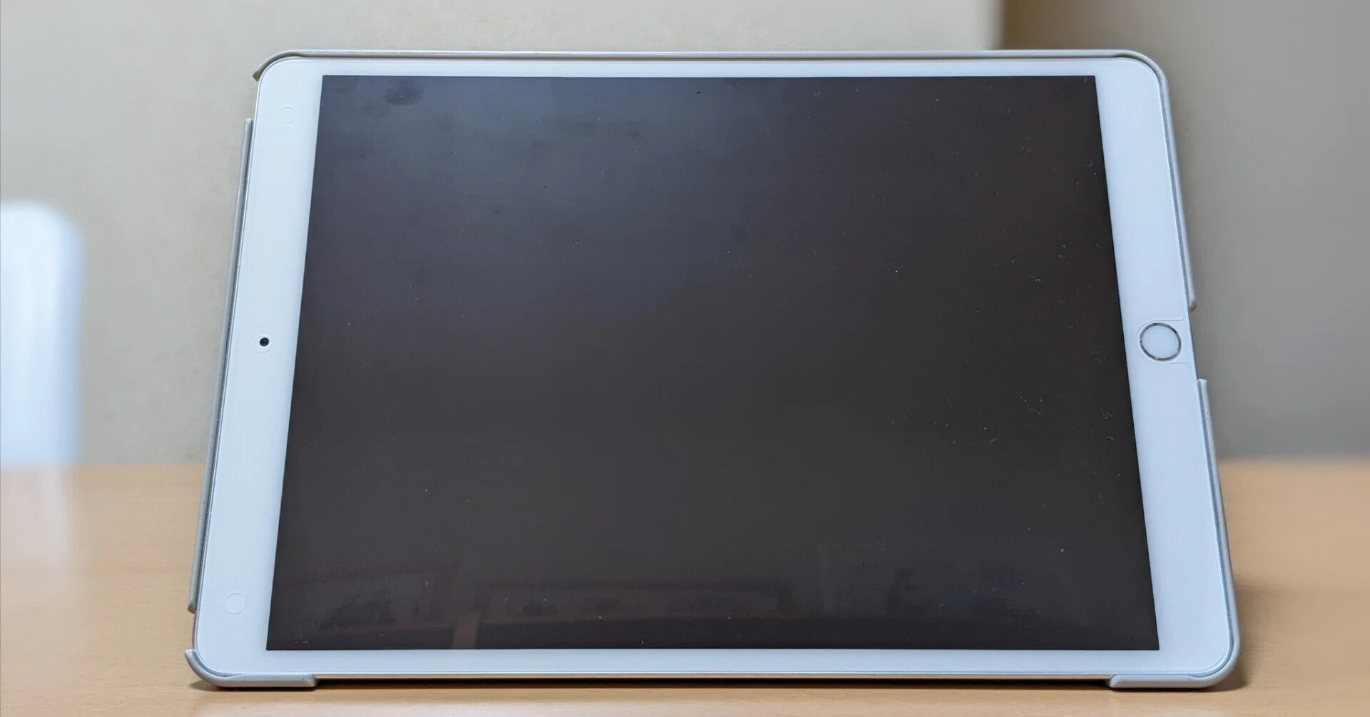 iPadのバッテリーが死んだ日。そこから始まる、いつもの iPadのバッテリーが死んだ日。そこから始まる、いつもの