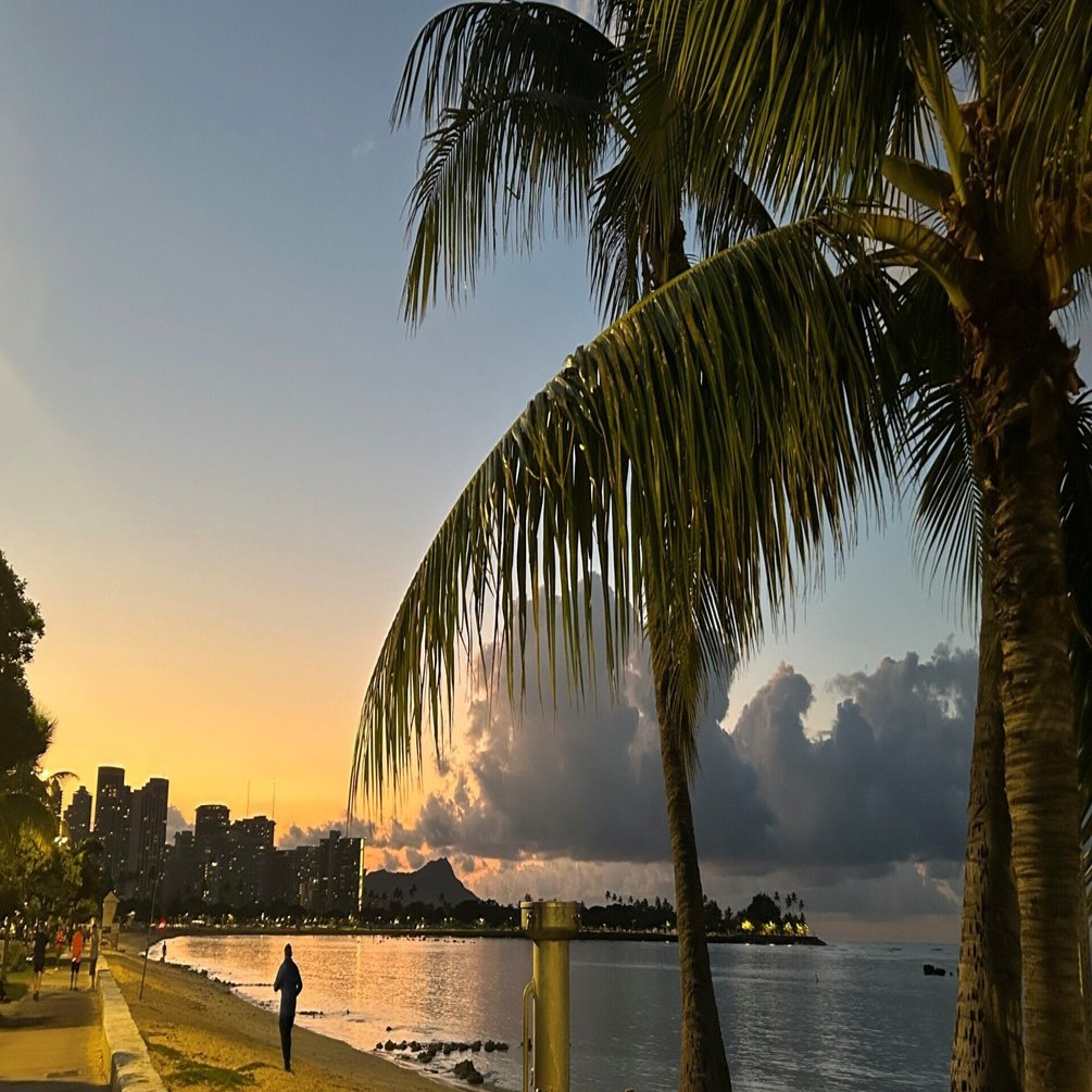 ハワイの夜明け｜ハワイナビゲーター