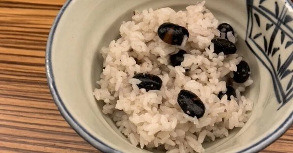えんどう豆ご飯｜樋口直哉(TravelingFoodLab.)