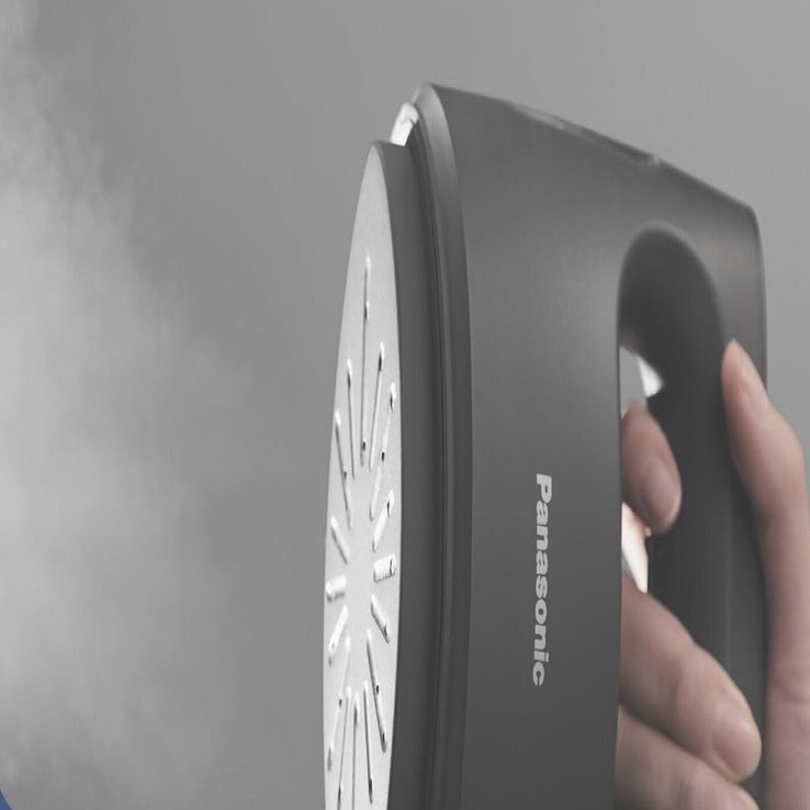 レビュー】パナソニック衣類スチーマーNI-FS70A-Kは“買い”か