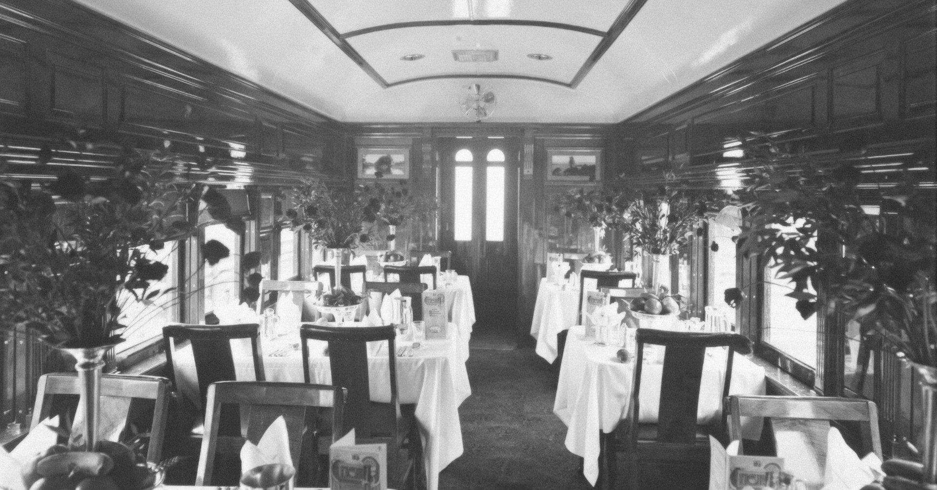 画期的だった世界初の食堂車｜佐藤外郎