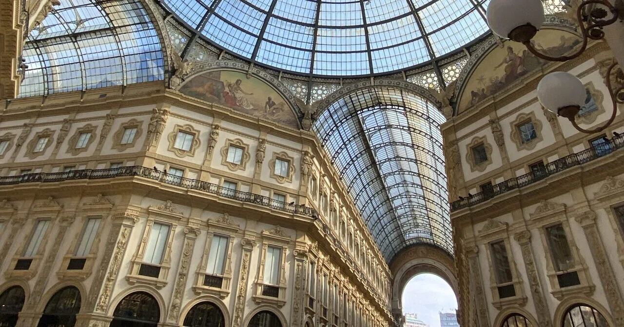 ヨーロッパひとり旅レポ35🇮🇹【ミラノのドゥオーモ広場にて、本来の