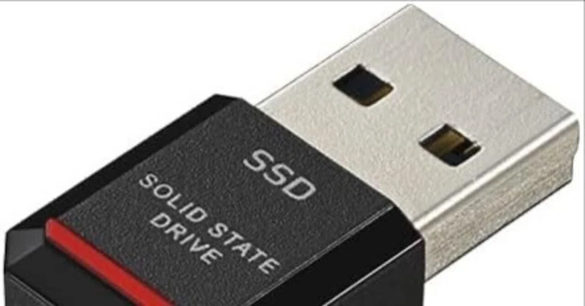 バッファロー史上最小SSDレビュー】もはや“見えない”ストレージ。4.5g