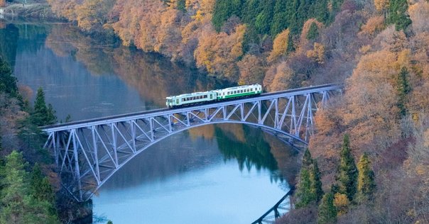 渓流フィールド　上越・只見 ryugonを起点に、只見線の旅はいかが？雪国の初夏を「ぐるり鉄道