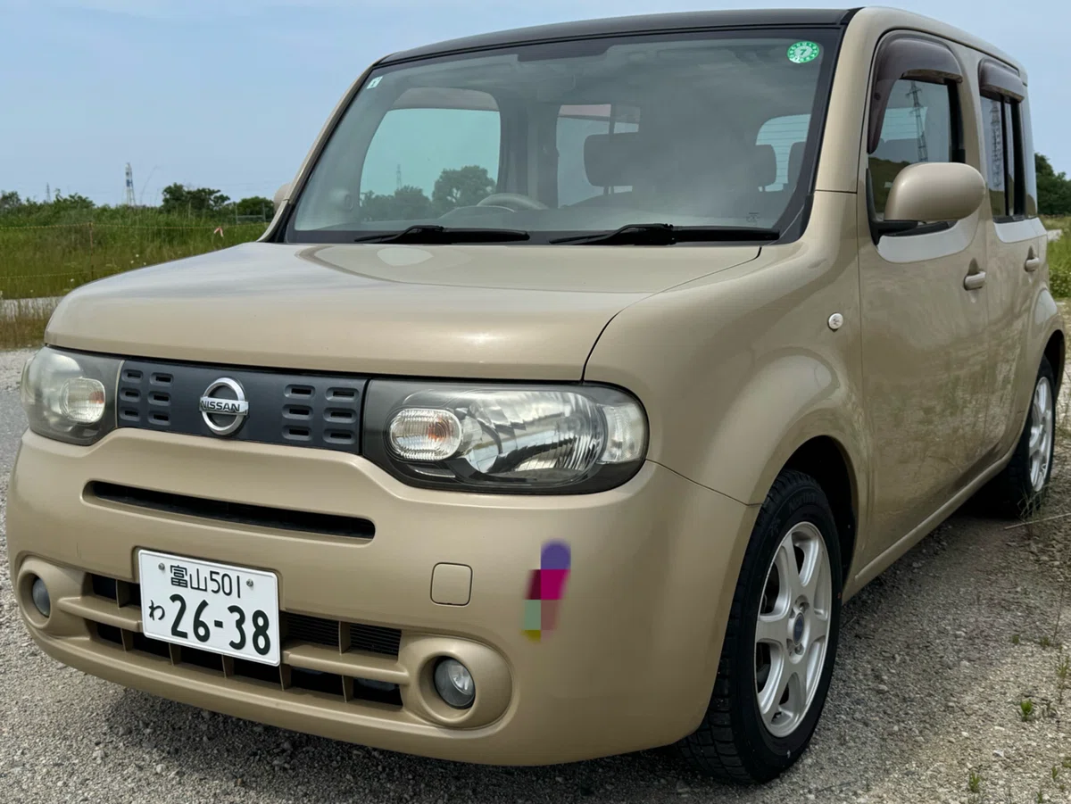 車のパーツ 決まりました 日産 キューブZ12 走行74972キロ