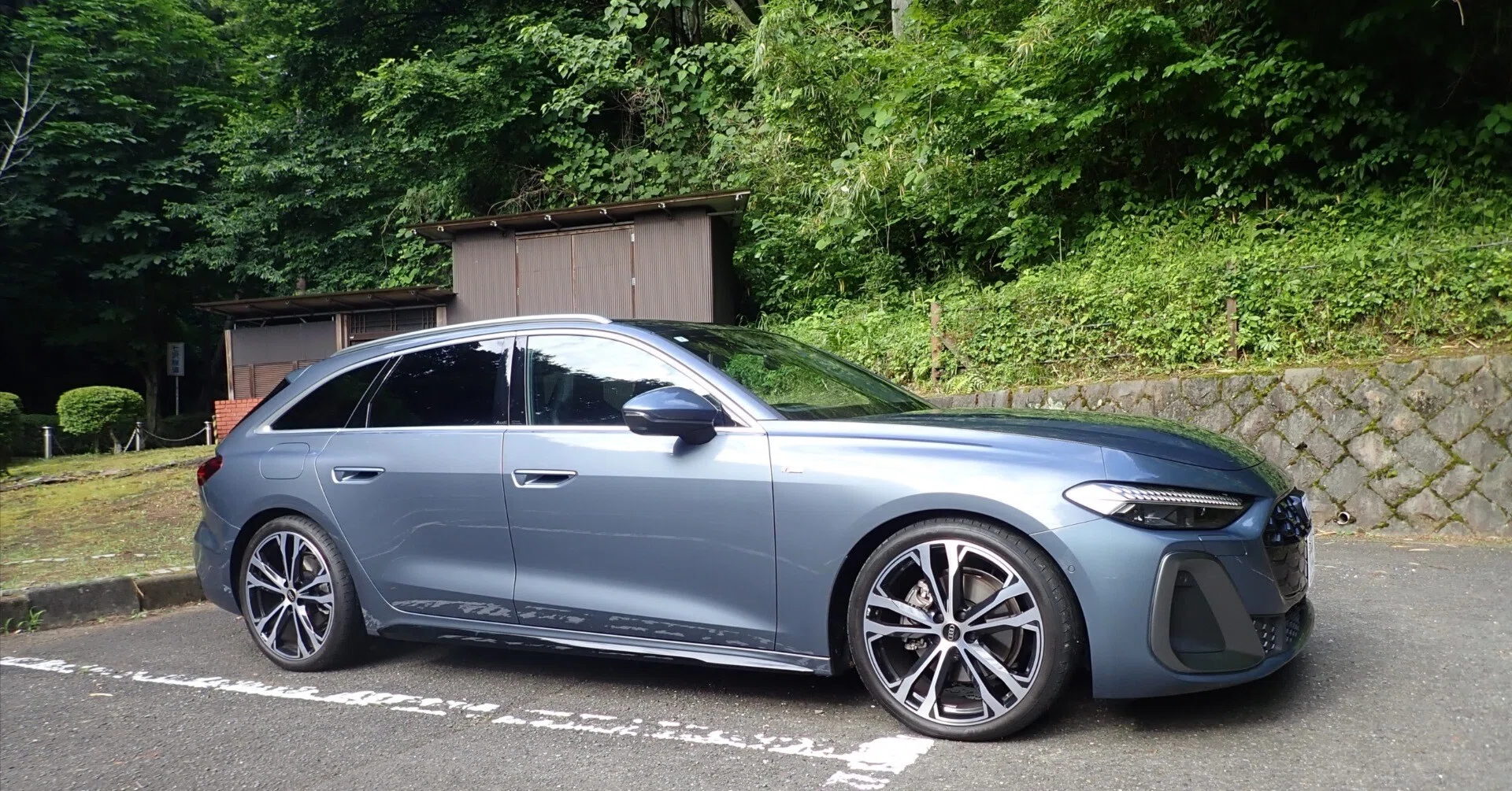 エンジン車の好ましさを体現するアウディA5 アバントTFSI クワトロ 