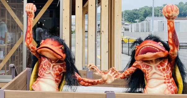 暮らしに便利なアイテム 鎧／人間』ちいかわ考察｜小出(ちいかわガチ考察) 人文