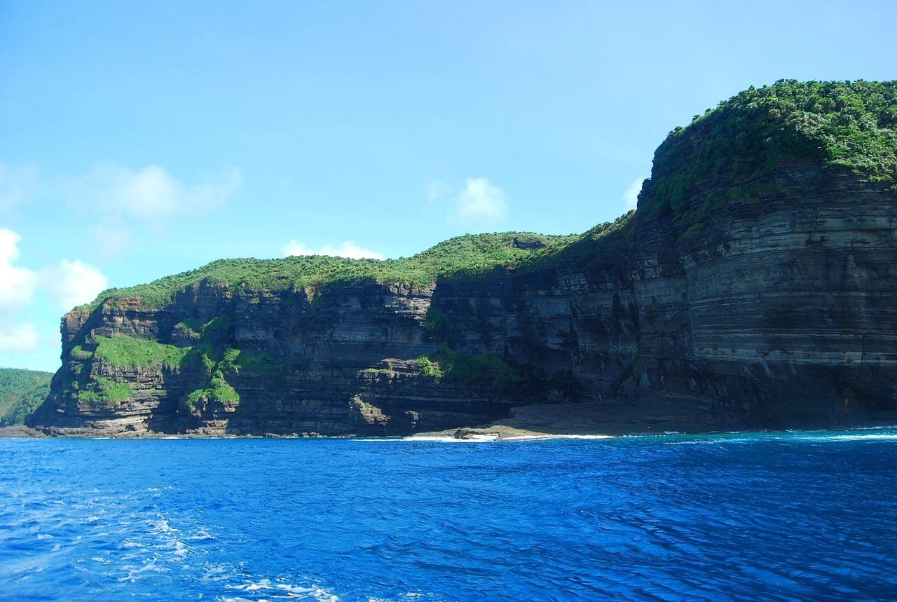 【特別送料無料！】 与那国島】日本の最西端の島で、音楽を呼び起こされる。熱帯と アクセサリー