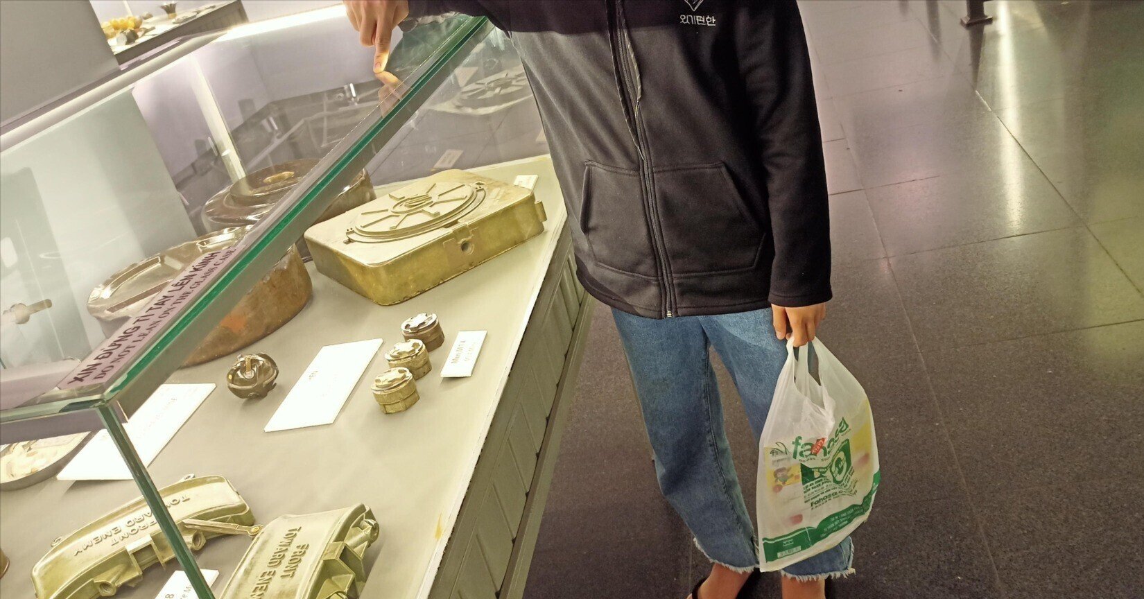 東京)実物 地雷標識　2点　ベトナム戦争米軍 ベトナム戦争時の米軍部隊の本物の標識 - Etsy 日本