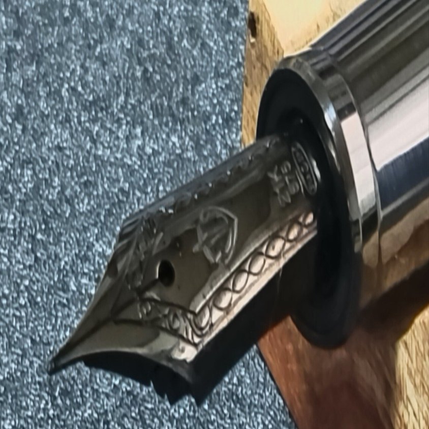 セーラー プロフィットブラックラスターを褒めちぎる｜Say