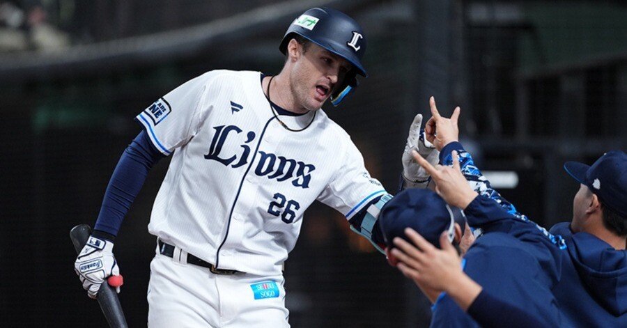 【新品未開封】 【希少】タイラー・ネビン 西武ライオンズ ホーム レプリカ S spec_800_00100514582660796791.jpg