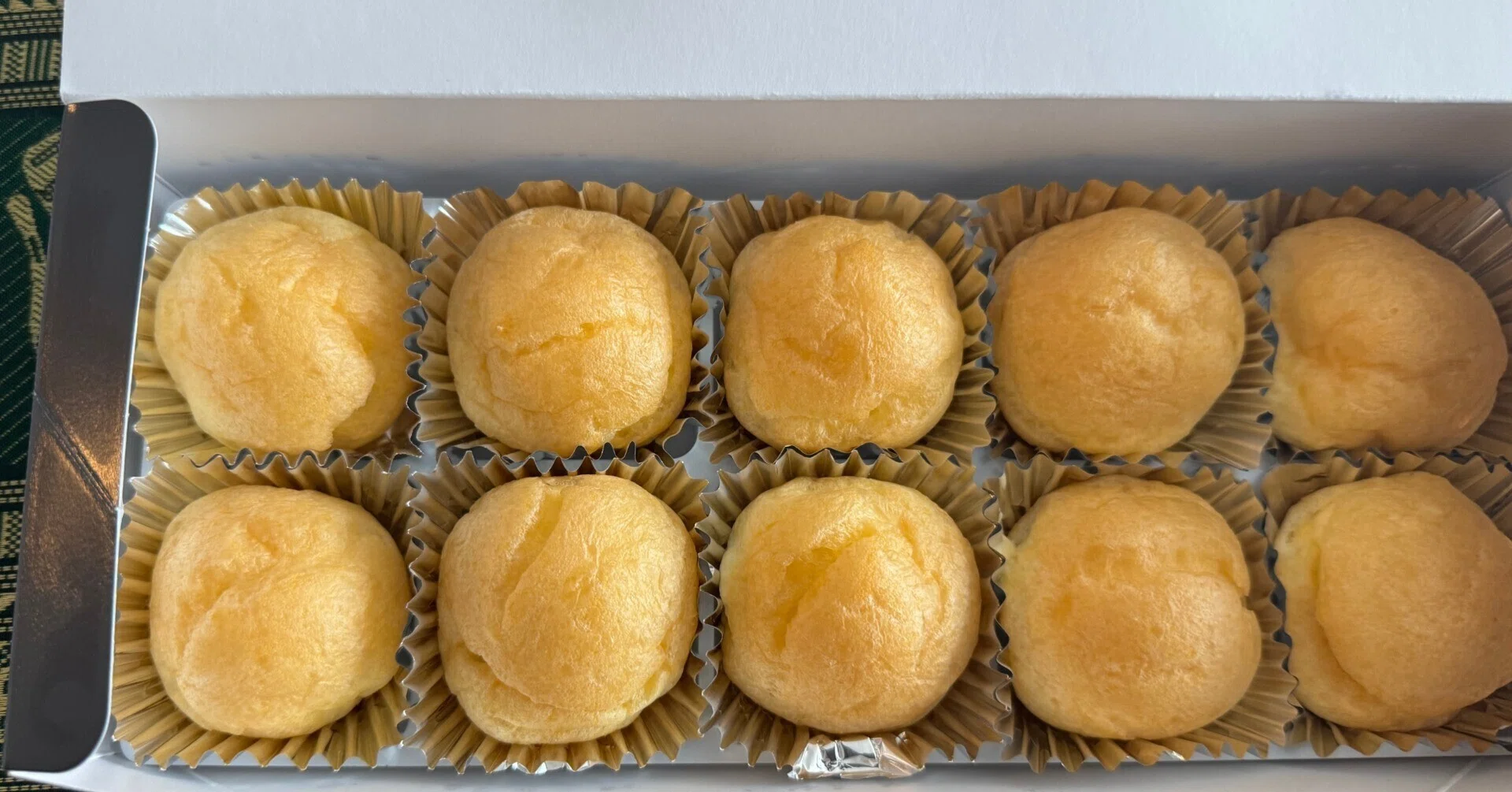 Petit Choux from POIRE in Tezukayama, Osaka｜Hiro／AIに取り組む66歳
