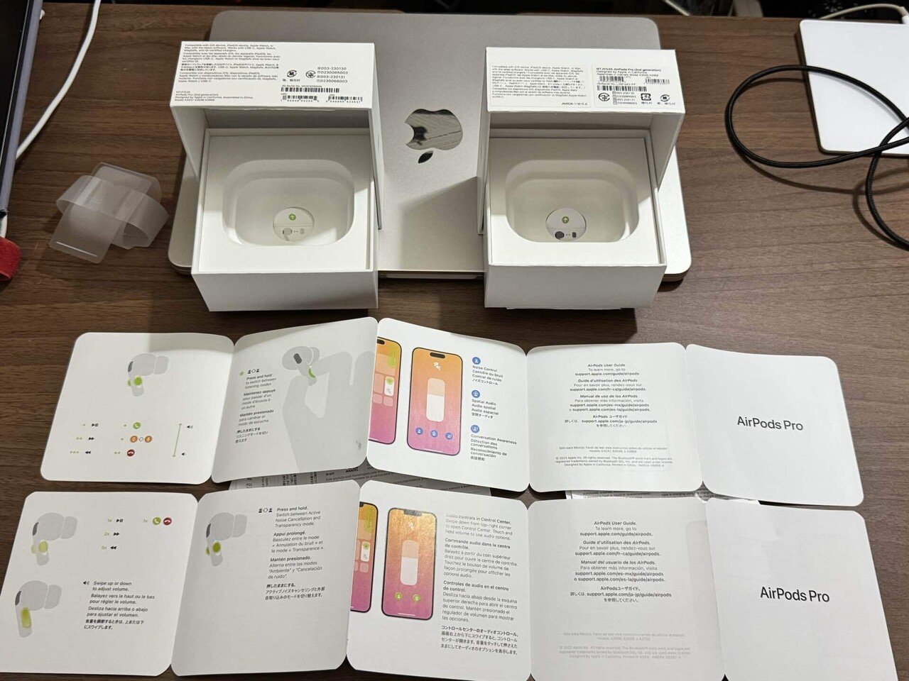 AirPods Pro 本体 本物 どっちが本物？】AirPods Pro (第二世代)の本物と偽物を見分ける