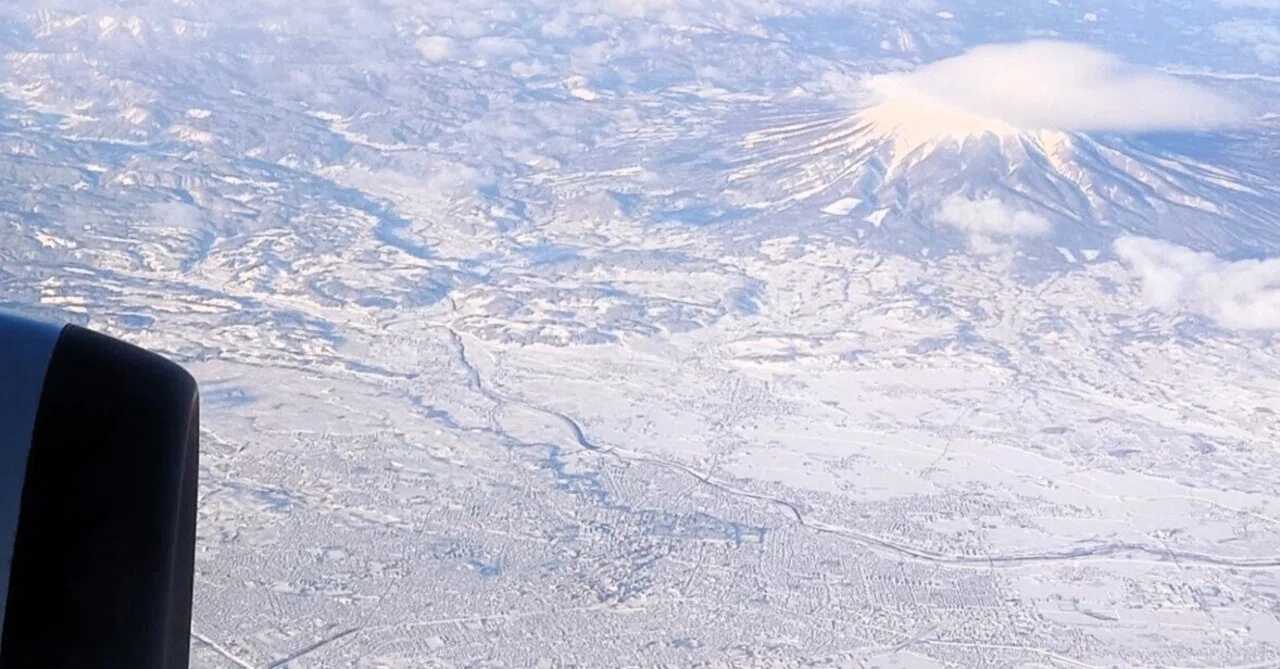 機窓画像コレクション「富士山～函館空港」／2024年12月｜菅野ノリヒコ
