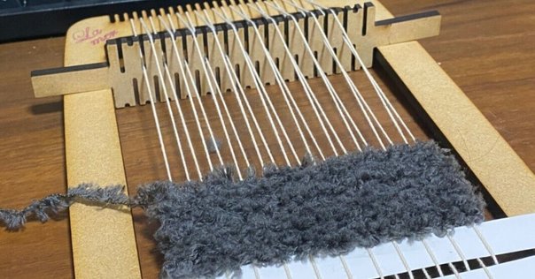 全ての織り機で使える「手織り技法」を紹介『新装版 手織りの
