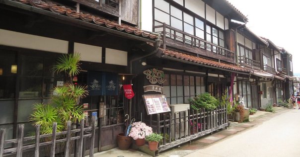 美品 掛け軸 竹下夢二筆「黒船屋」美人画 猫 大正ロマン 二重箱 美品 掛け軸 竹下夢二筆「黒船屋」美人画 猫 大正ロマン 二重箱