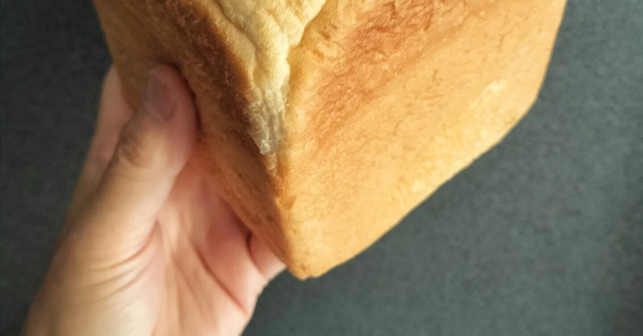 べいくはうす フェアリーの角食：左手の満足｜高雄一史 (taka) ossu