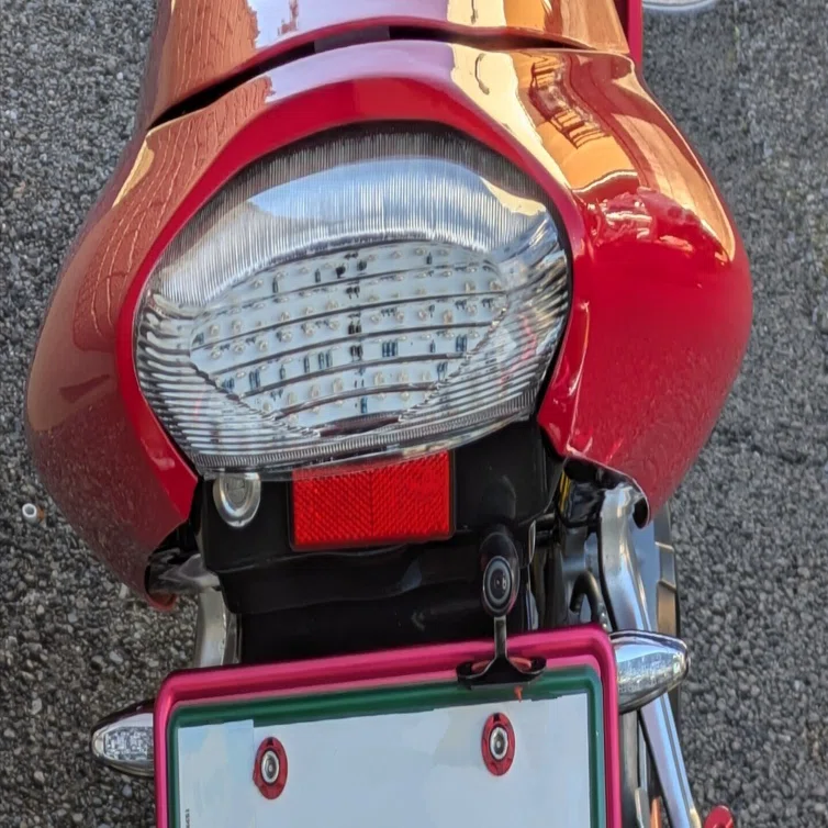 VTR1000F プロによるワンオフ　LEDテールランプ ◇即日発送◇ 汎用 クリア LED テールランプ 12V VFR800F VTR1000F