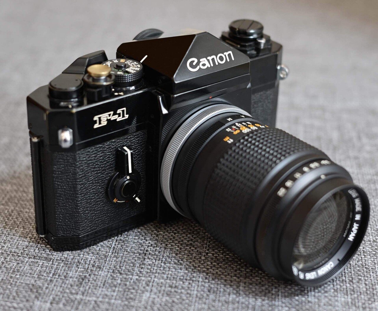 そして、人生初のCanon機は、機械式フィルムカメラ「F-1」になっ