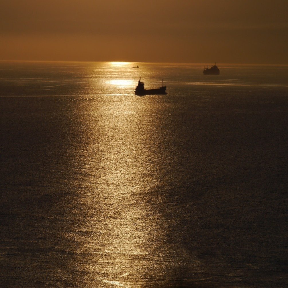 日本一細長い半島・佐田岬半島1「八角形の白い灯台」｜高坂正澄