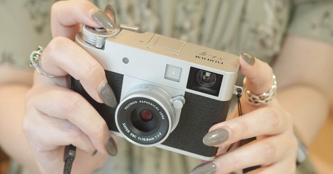 富士フイルム　デジタルカメラ X-half（エックス ハーフ） シルバー FUJIFILM コンパクトデジタルカメラ X half（エックス ハーフ