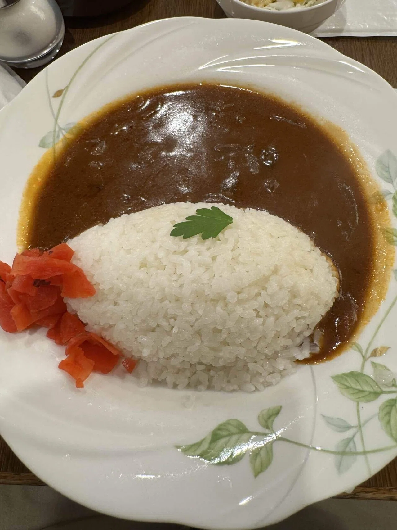 新宿地下の喫茶店で絶品カレー🍛！アーモンド型ライスと謎のメロン型