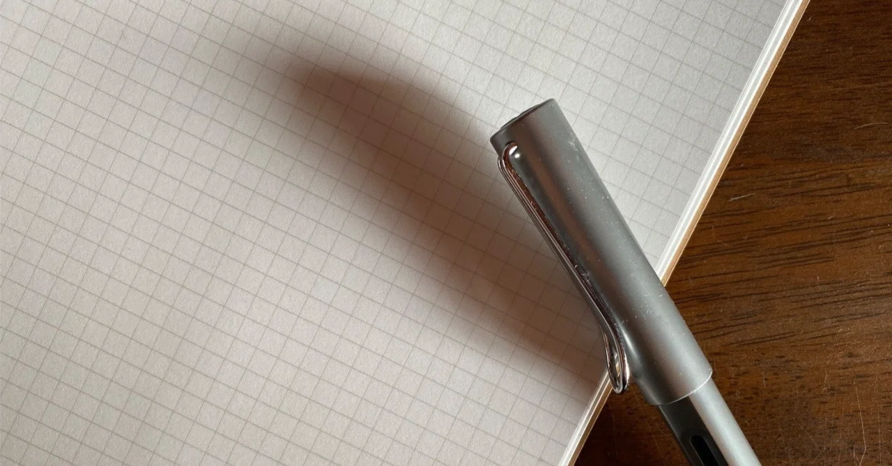 Do you have any traumatic stationery?｜すなこ